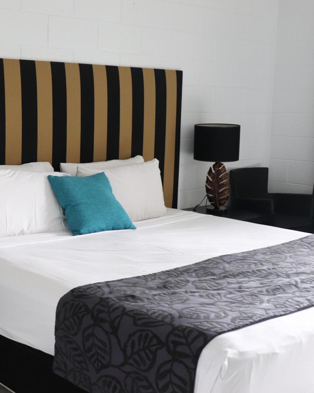 Colonial Palms Motor Inn Airlie Beach Eksteriør bilde